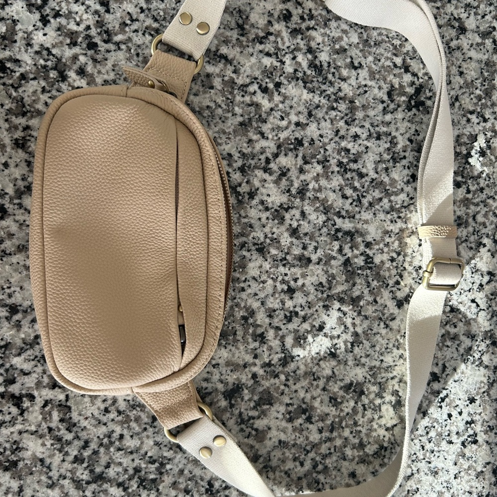 Andar “The Indie” crossbody bag - Picture 1 of 6